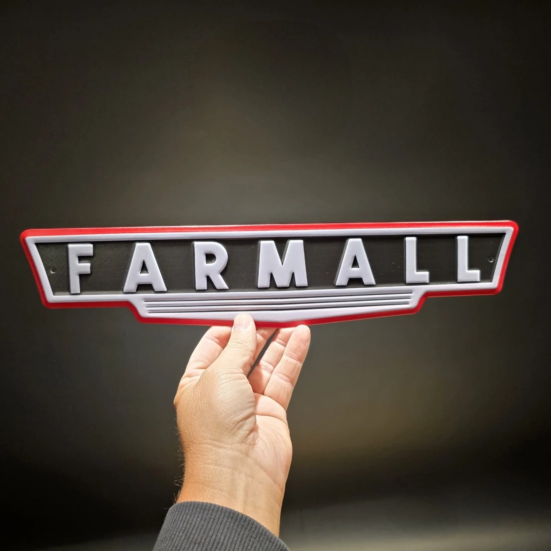 Metal Farmall Tractor Emblem Sign International Harvester Badge (1 of 8)