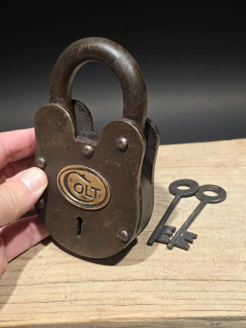 5" Cast Iron Colt Firearms Ammo Box Padlock Lock - 3