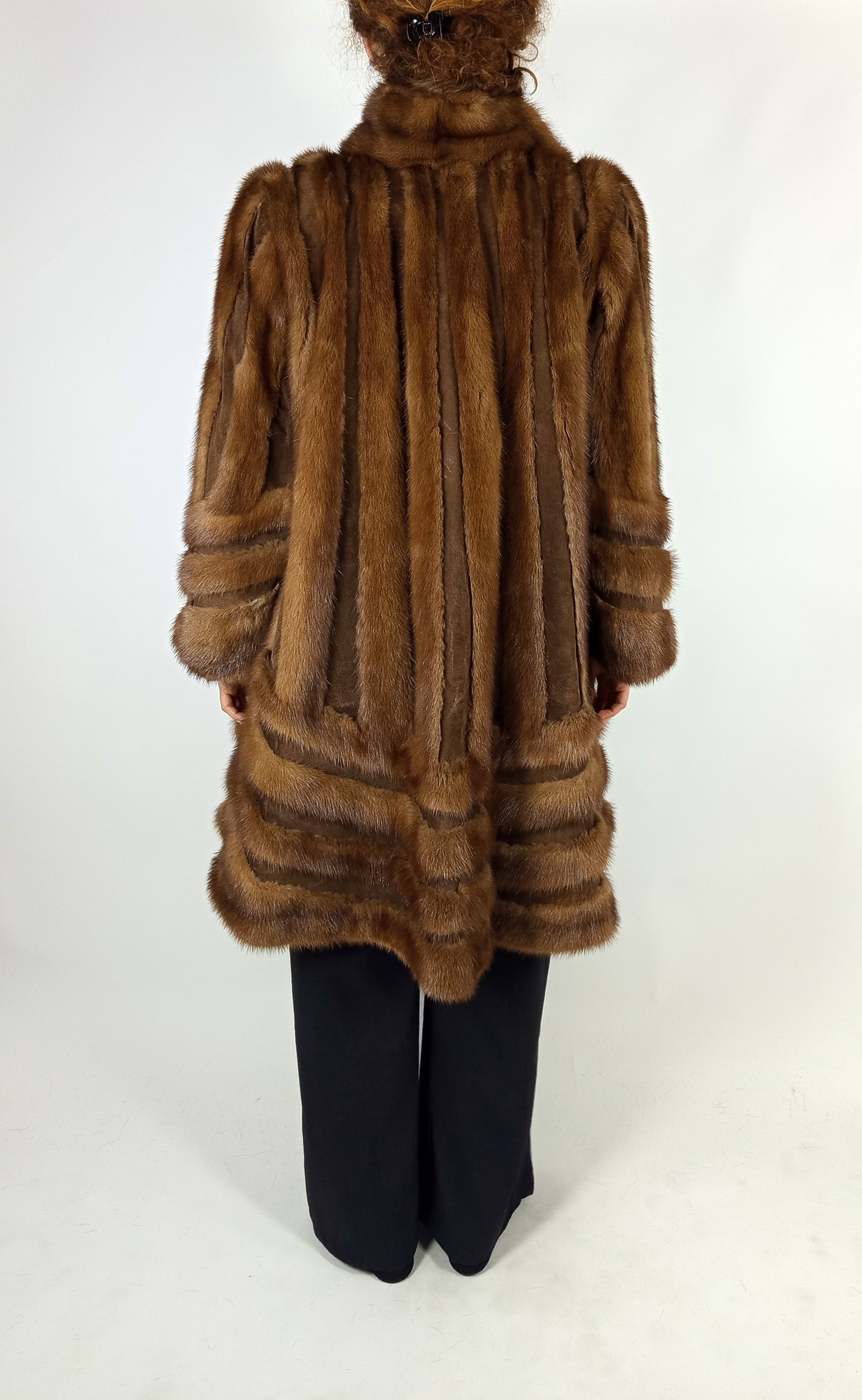 LIGHT BROWN MINK FUR COAT EU: XS ; US: 2 - 6