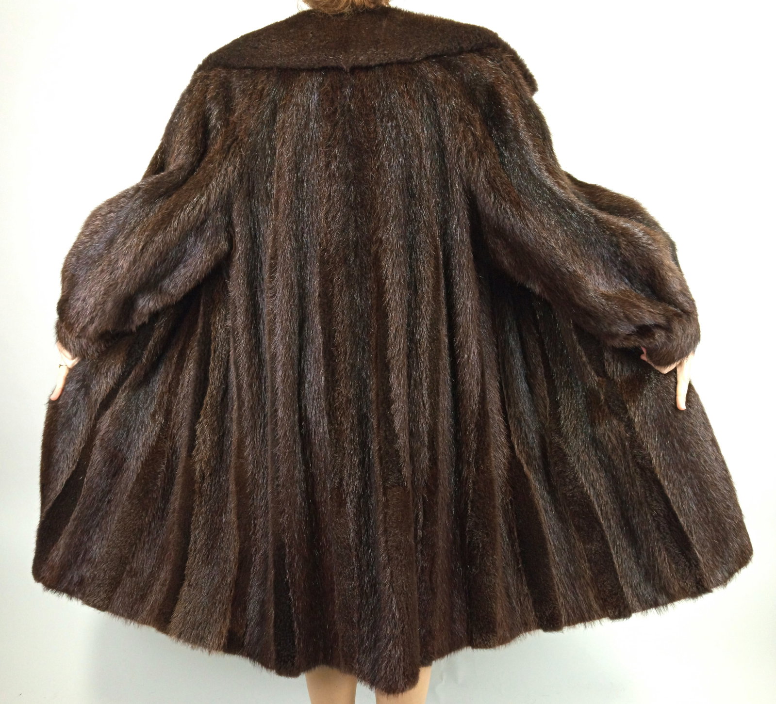SHEARED NUTRIA FUR COAT EU: XL ; US: 20 - 7