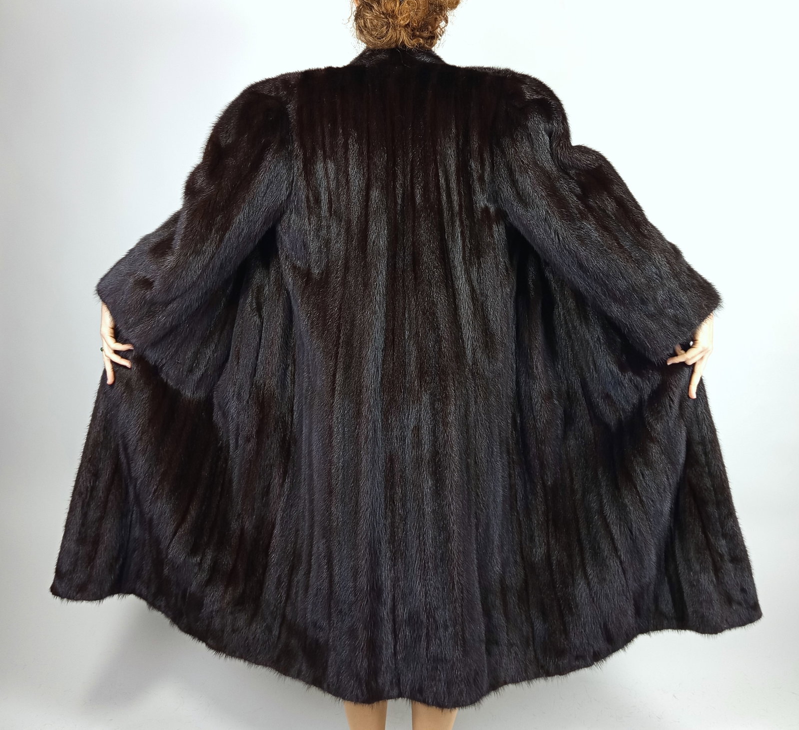 LONG MAHOGANY MINK FUR COAT EU: XL ; US: 18 - 8