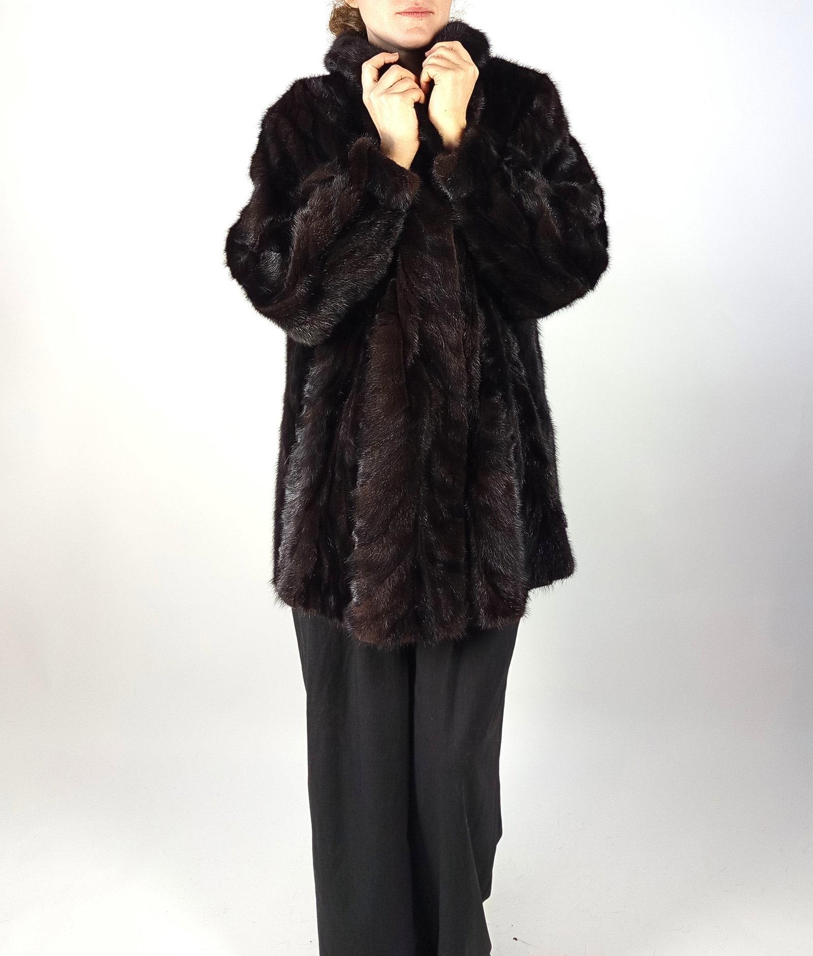 MAHOGANY MINK SHORT COAT EU: XXL - US:24 - 2