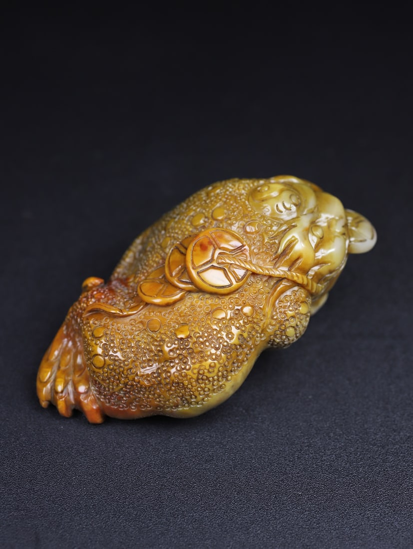 Vintage Yellow Shoushan Soapstone Hand-Carved Fortune Toad Statue - 4