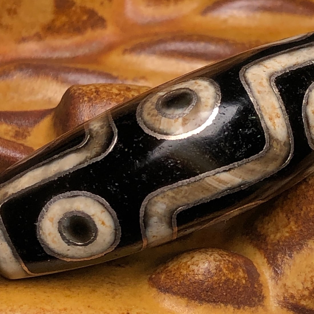 Old Tibetan Nine Eyes DZI Agate Inlay Silver Wire Pendant - 9