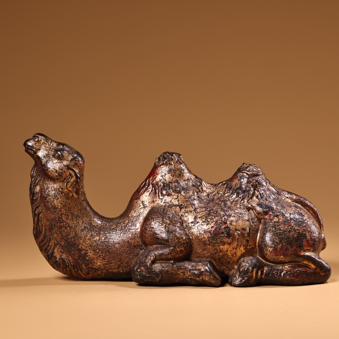 Old Red Copper Camel Statue: Title: Old Red Copper Camel Statue Origin: Chinese Date/Period: After1900 Materials: Red Copper Dimensions: 170x80(mm) 6.69x3.15(inches) Weight 2.03 lbs/920g Reserve: $299.00 Shipping: Domestic: