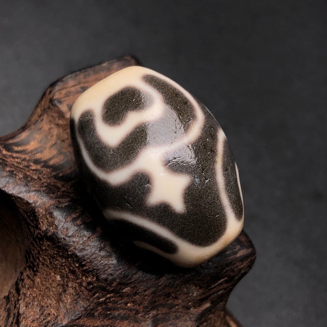 Old Tibetan DZI Agate Pendant - 7