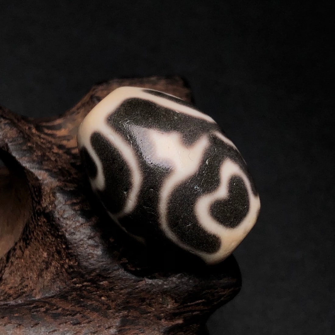 Old Tibetan DZI Agate Pendant - 9