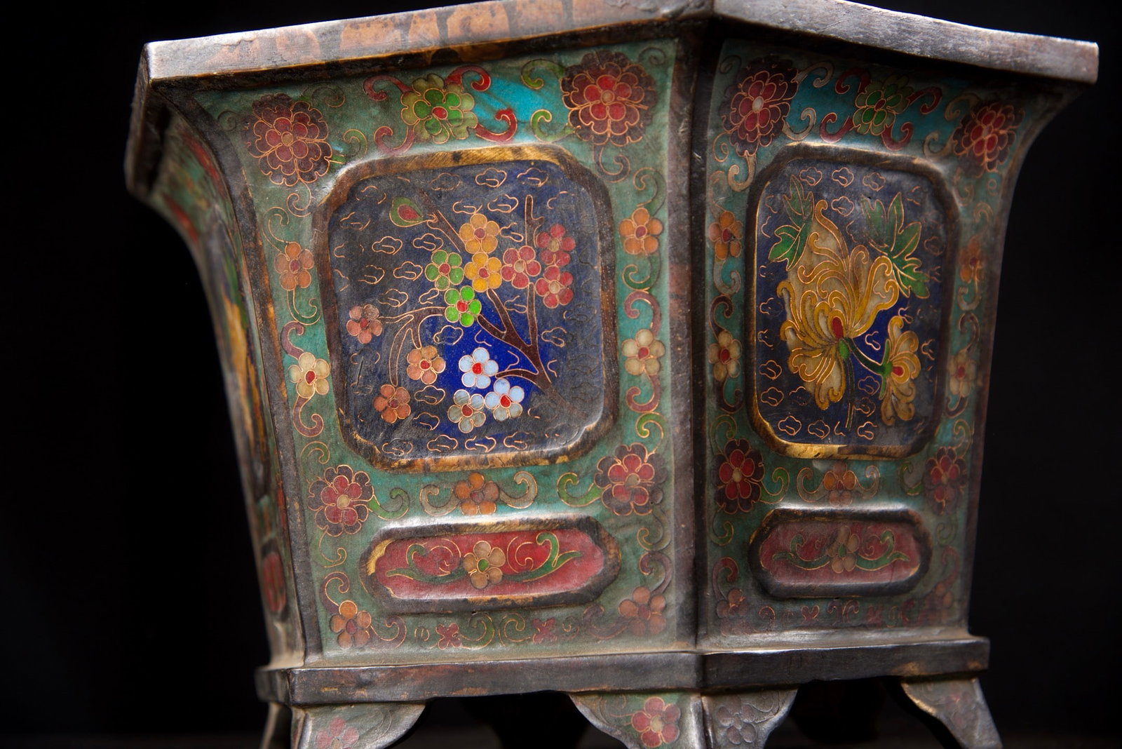 Old Bronze Cloisonne Lingzhi Statue - 8