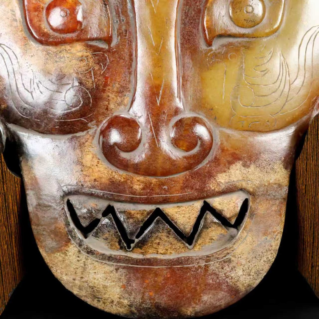 Vintage Hetian Jade Face Mask Statue - 4