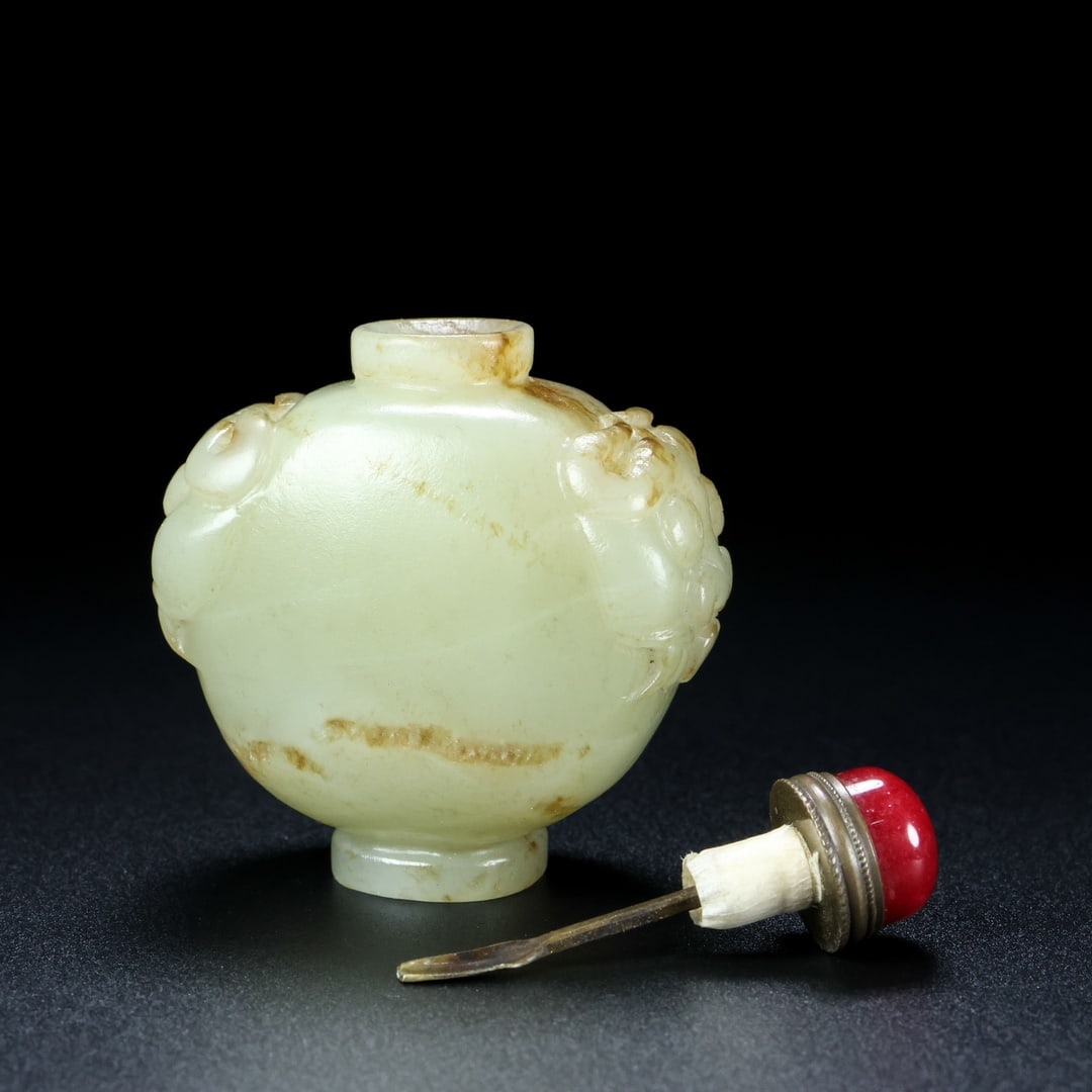 Old Hetian Jade Chi Dragon Snuff Bottle - 5