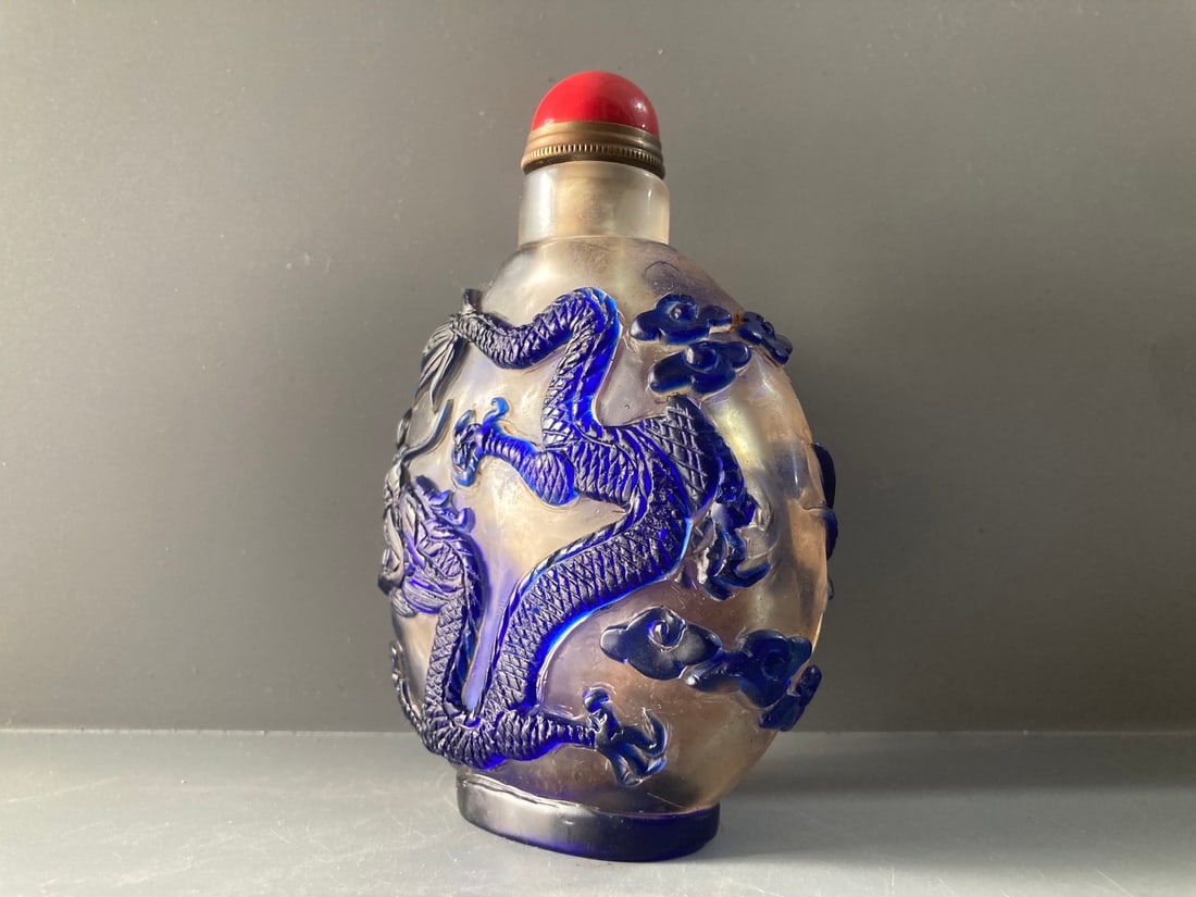Old Peking Glass Dragon Snuff Bottle - 3