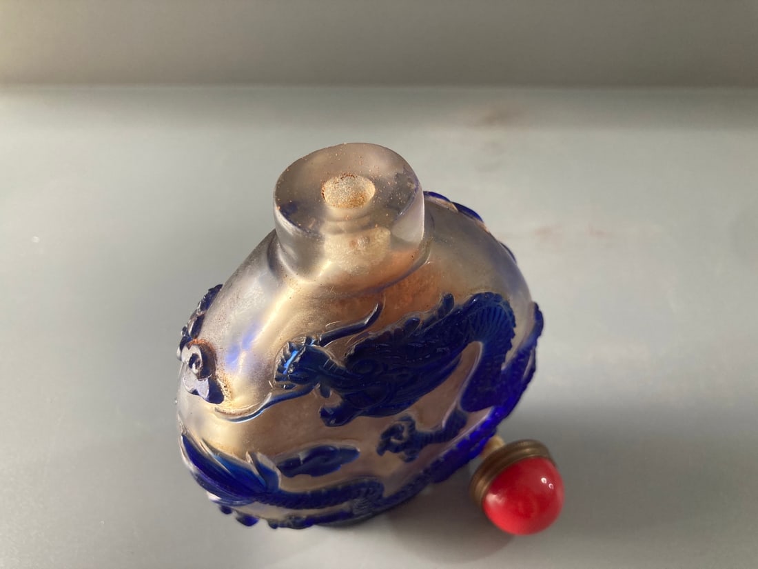 Old Peking Glass Dragon Snuff Bottle - 8