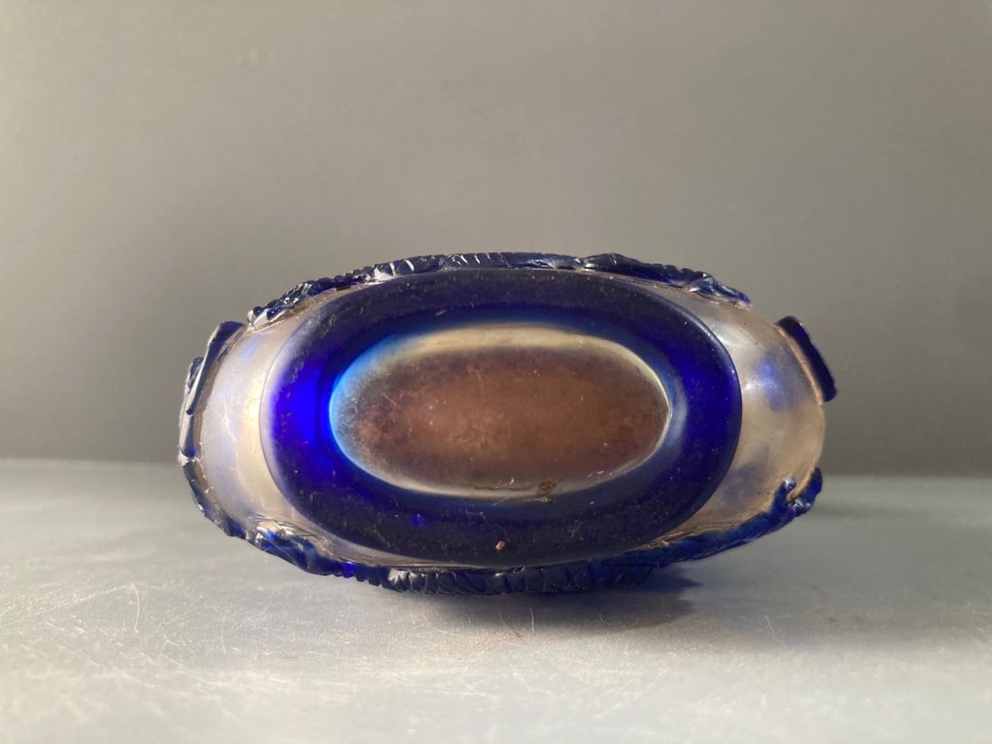 Old Peking Glass Dragon Snuff Bottle - 9