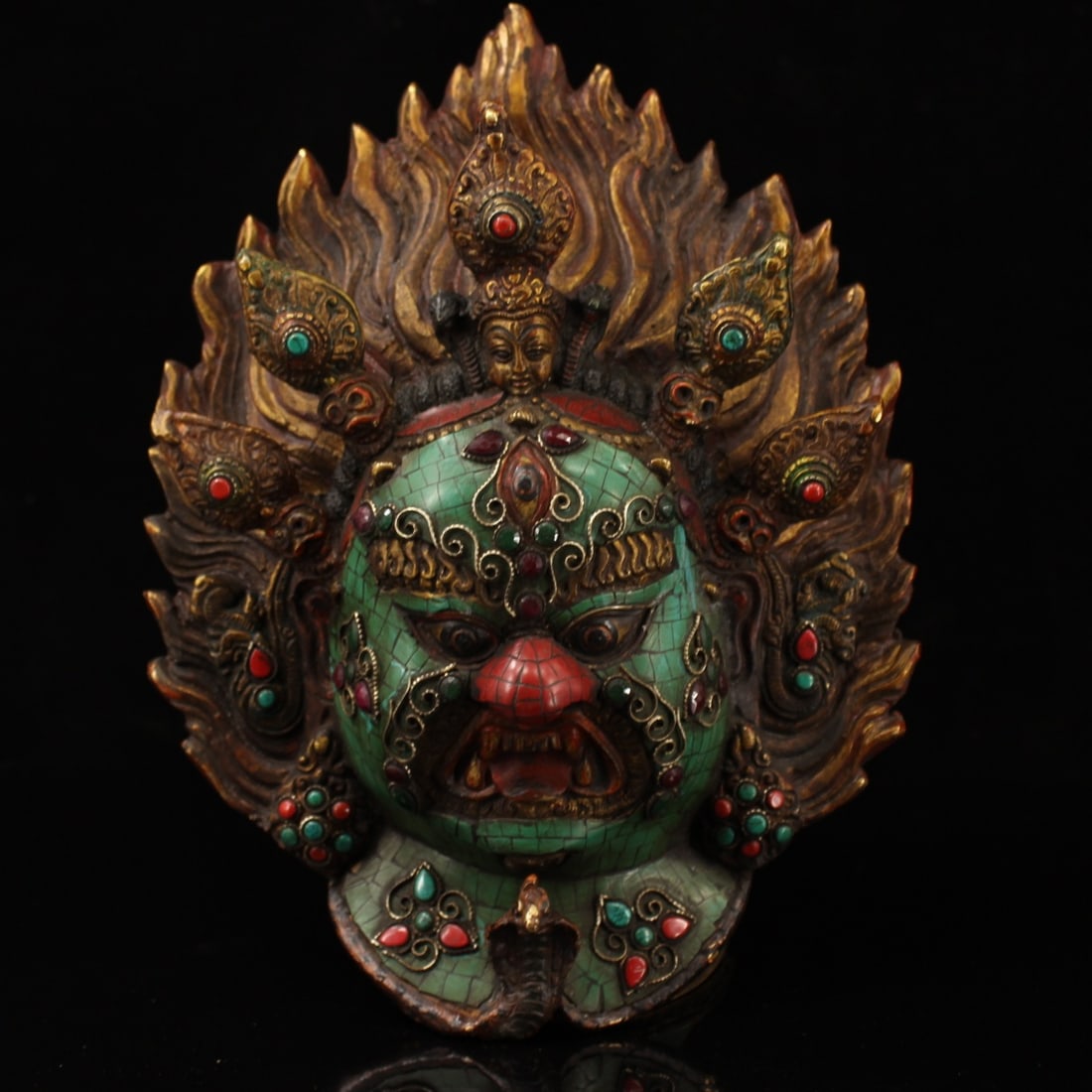 Old Tibetan Copper Inlay Turquoise Gem Buddha Head Statue: Title: Old Tibetan Copper Inlay Turquoise Gem Buddha Head Statue Origin: Chinese Date/Period: After1880 Materials: Copper,Turquoise Dimensions: 300x240(mm) 11.81x9.45(inches) Weight 9.25 lbs/4200g Res