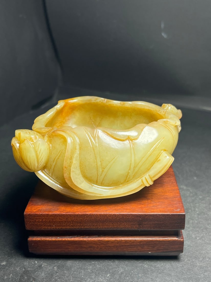 Vintage Hetian Jade Chi Dragon Lotus leaf Brush Washer (1 of 9)