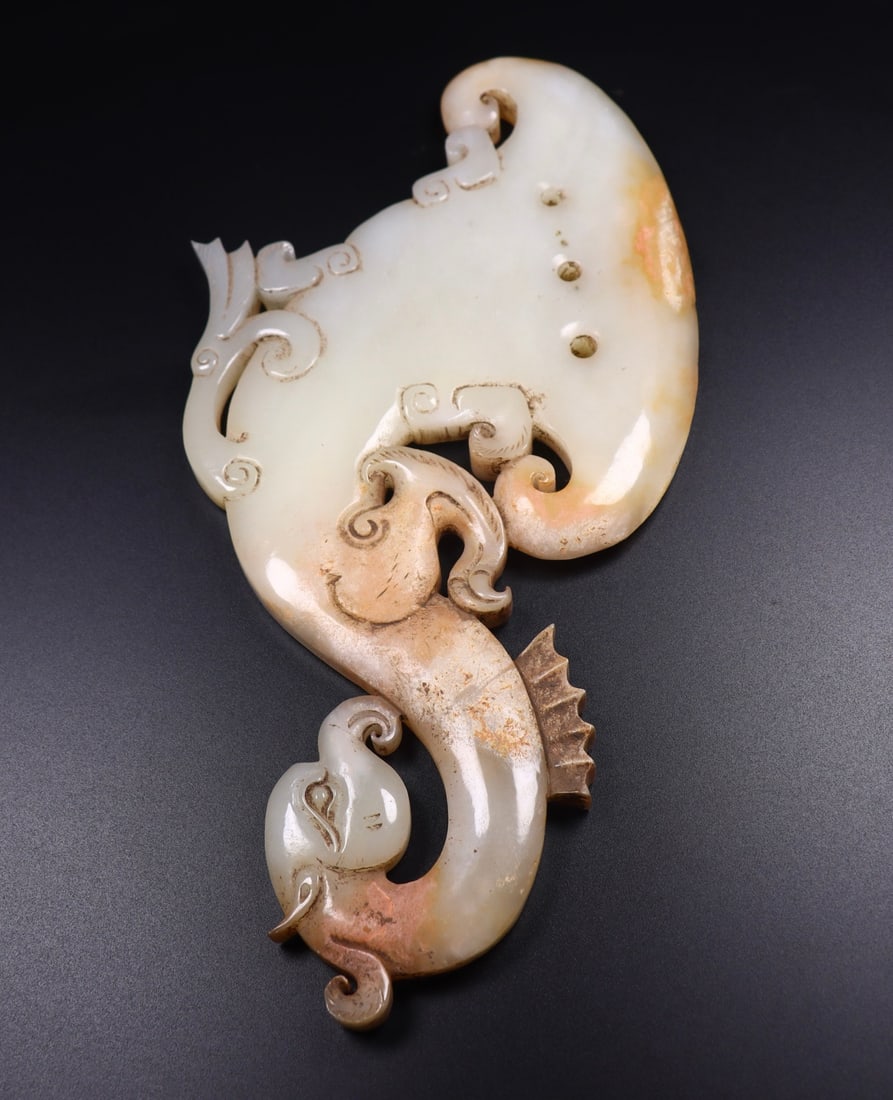 Old Heian Jade Phoenix Axe Statue: Title: Old Heian Jade Phoenix Axe Statue Origin: Chinese Date/Period: After1860 Materials: Heian Jade Dimensions: 240x120x10(mm) 9.45x4.72x0.39(inches) Weight 1.03 lbs/465g Reserve: $788.00 Shipping: