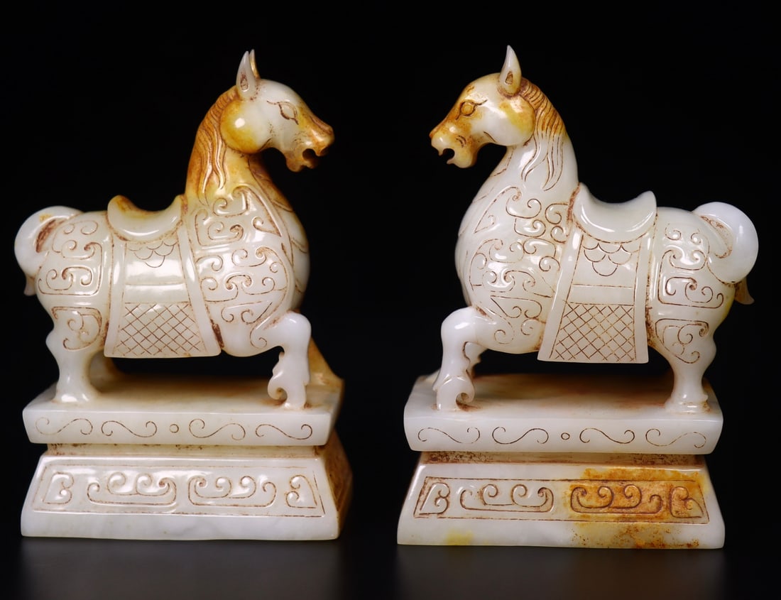 A Pair Hetian Jade Horse Seal Statue: Title: A Pair Hetian Jade Horse Seal Statue Origin: Chinese Date/Period: After1800 Materials: Hetian Jade Dimensions: 75x45x115(mm) 2.95x1.77x4.53(inches) Weight 1.17 lbs/531g Reserve: $2,999.00 Ship