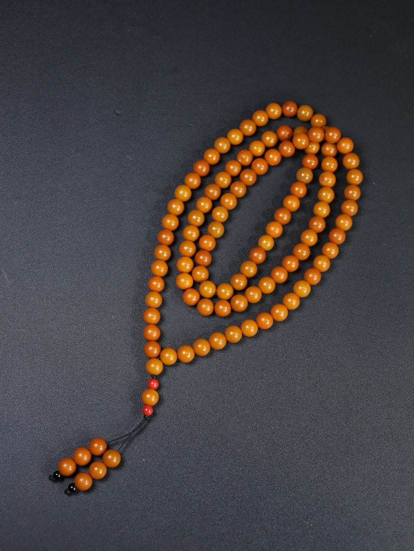 108 Beads Tianhuang Shoushan Soapstone Beads Necklace: Title: 108 Beads Tianhuang Shoushan Soapstone Beads Necklace Origin: Chinese Date/Period: After1900 Materials: Tianhuang Shoushan Soapstone Dimensions: 8(mm) 0.31(inches) Weight 0.20 lbs/89g Reserve: 