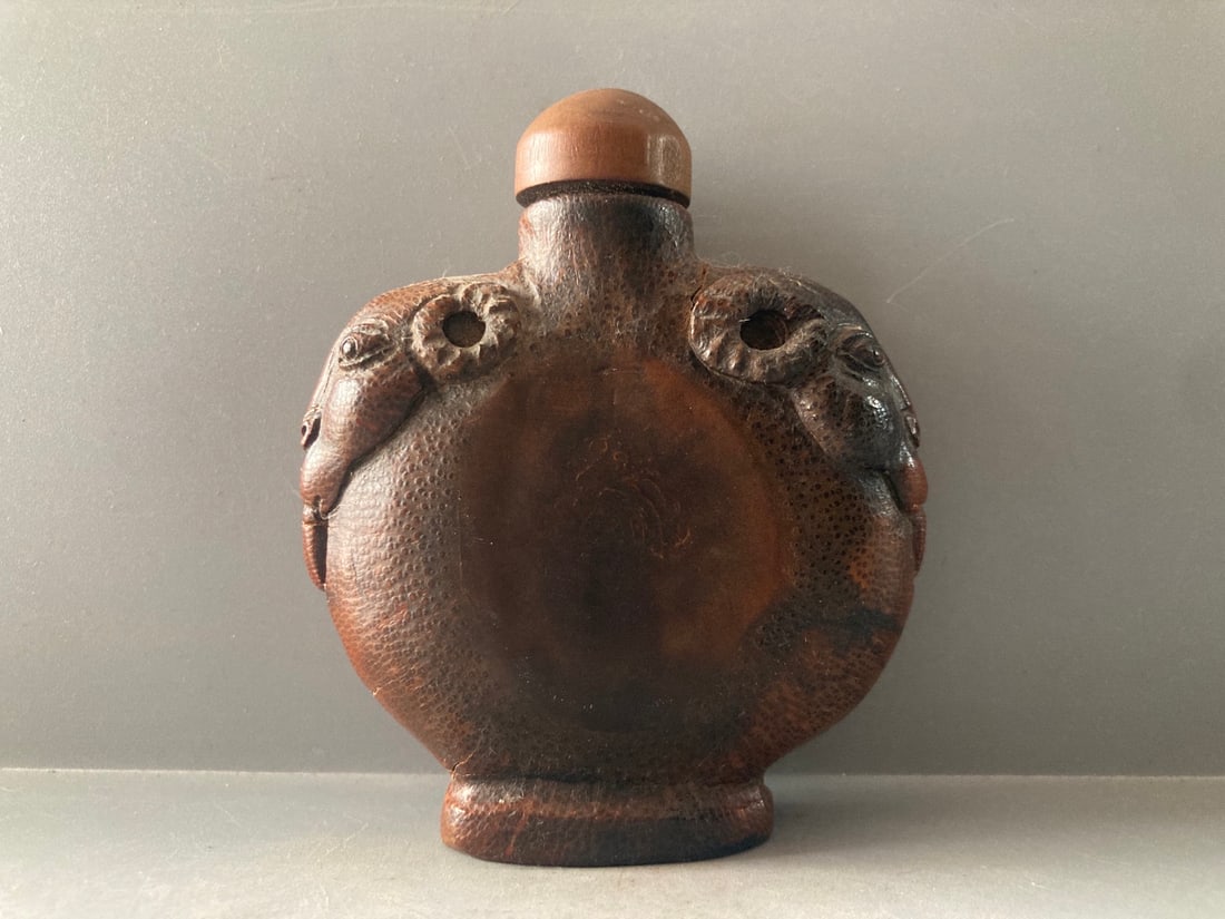 Old Bamboo Sheep Snuff Bottle - 4