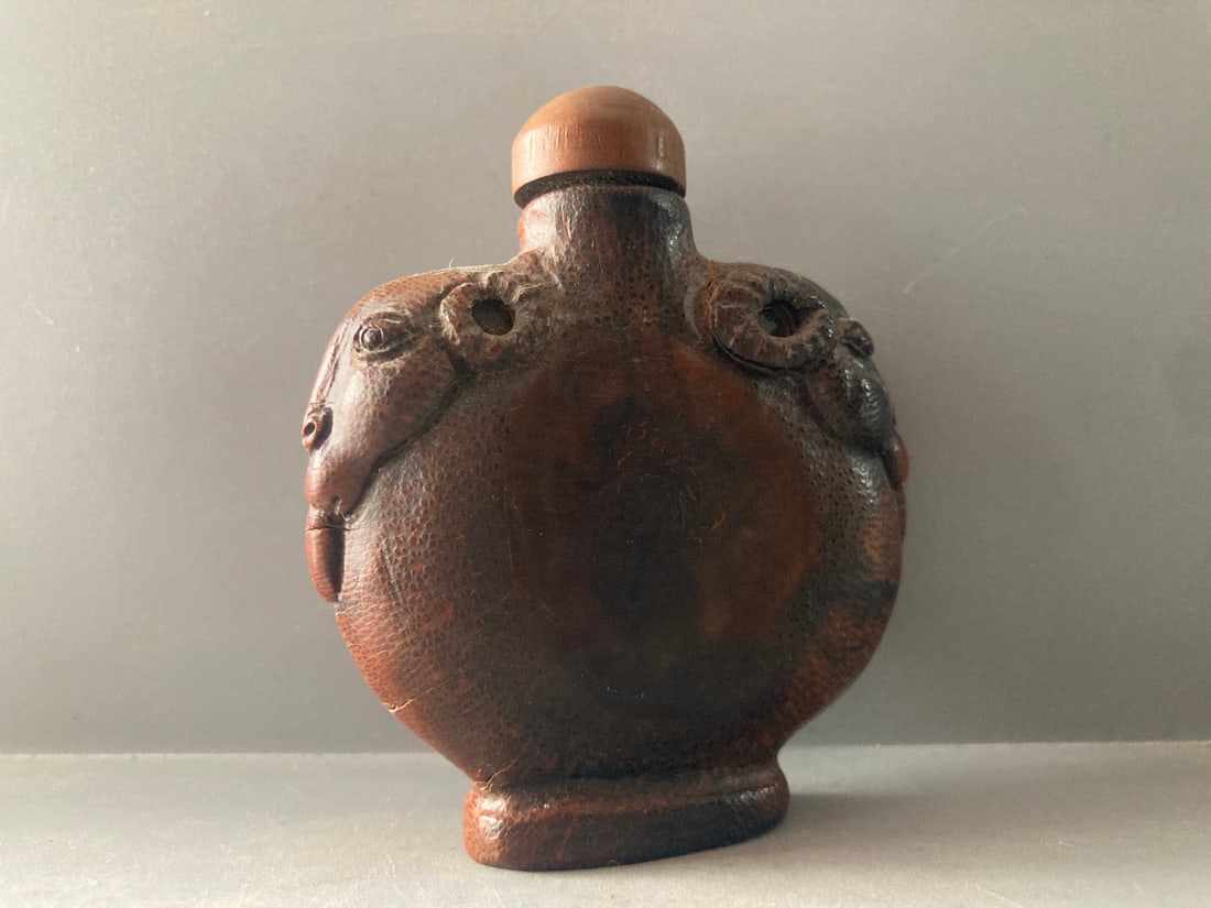 Old Bamboo Sheep Snuff Bottle - 9