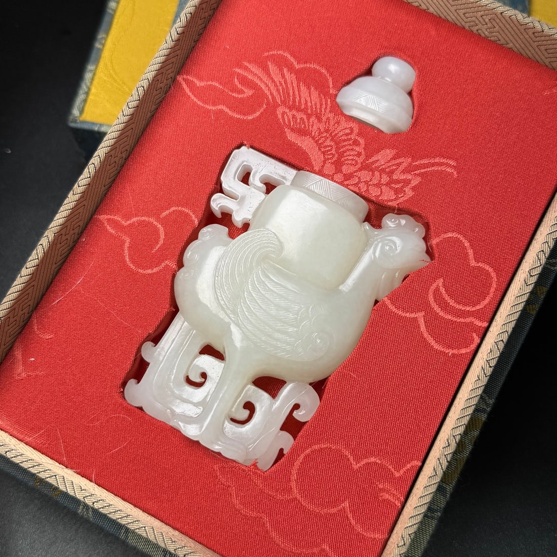 Superb Hetian Jade Phoenix Bottle Vase - 3