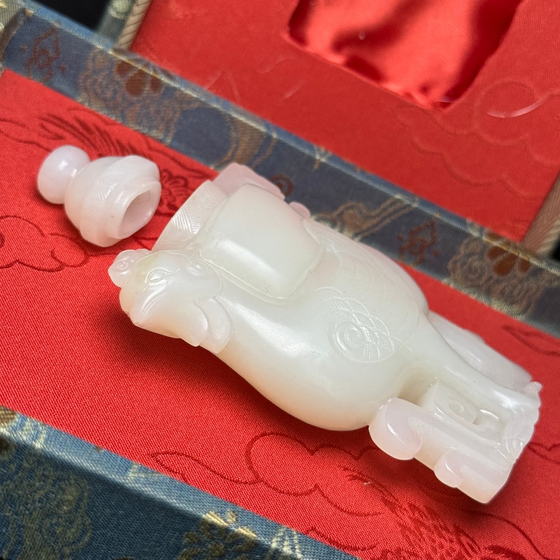 Superb Hetian Jade Phoenix Bottle Vase - 8