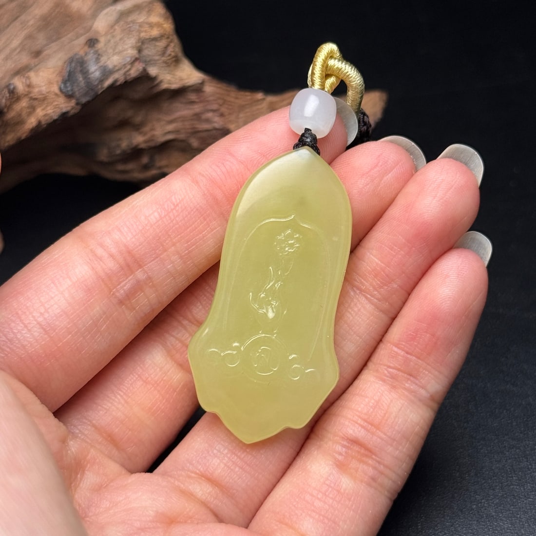 Hetian Jade Hand Carved Kwan-yin Pendant - 2