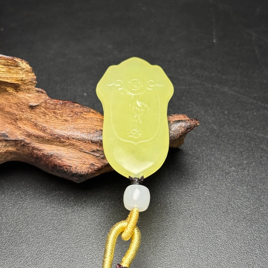 Hetian Jade Hand Carved Kwan-yin Pendant - 7