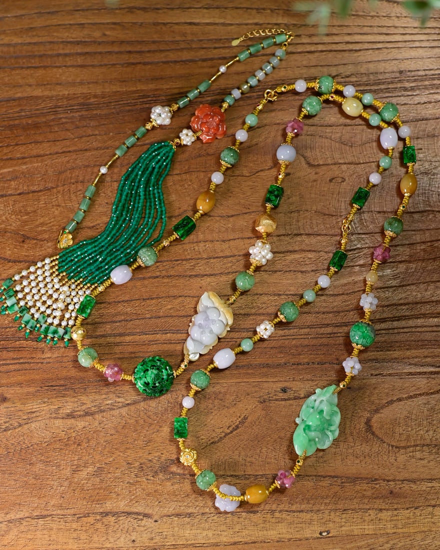 Hand knitting Jadeite Necklace with Certificate: Title: Hand knitting Jadeite Necklace with Certificate Origin: Chinese Date/Period: After2026 Materials: Jadeite Dimensions: 10(mm) 0.39(inches) Reserve: $2,299.00 Shipping: Domestic: Shipping rates