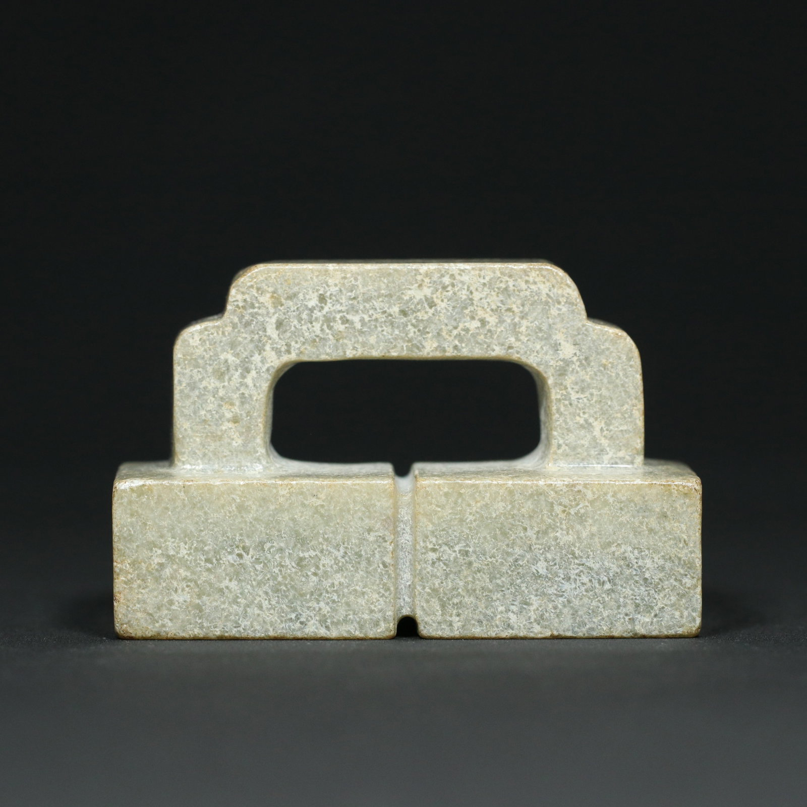 Old Hetian Jade Seal: Title: Old Hetian Jade Seal Origin: Chinese Date/Period: After1900 Materials: Hetian Jade Dimensions: 70x35x45(mm) 2.76x1.38x1.77(inches) Weight 0.42 lbs/190.7g Reserve: $178.00 Shipping: Domestic: