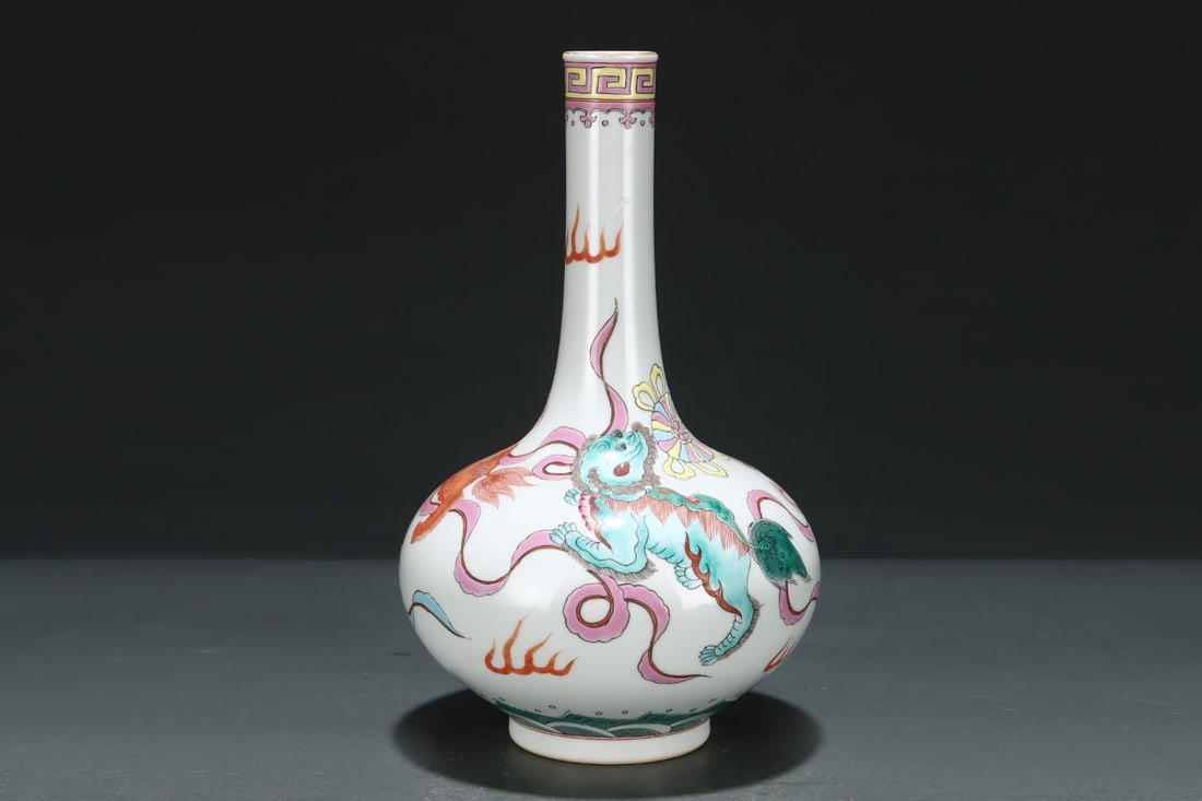 Porcelain Vase Famille Rose w Fortune Lion ,Qing Dynasty QianLong Mark - 5