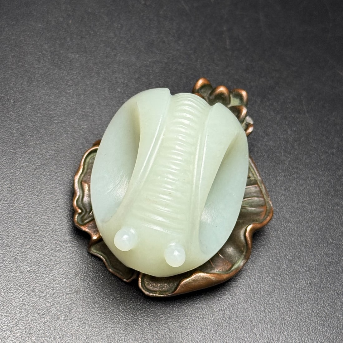 Natural Hetian Jade Hand-Carved Thumb Ring w Cicada - 2