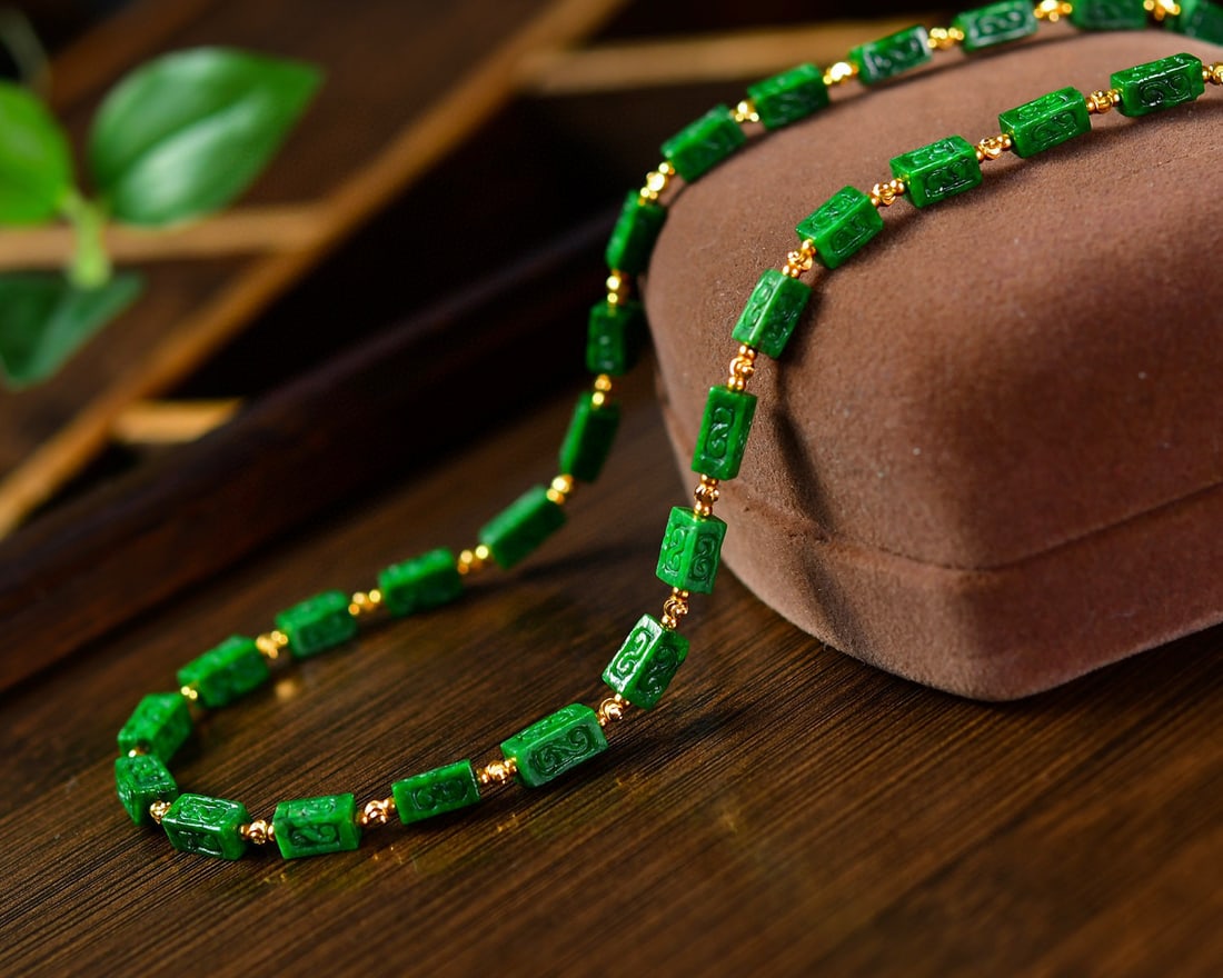 Natural Green Jadeite Beads Necklace - 2