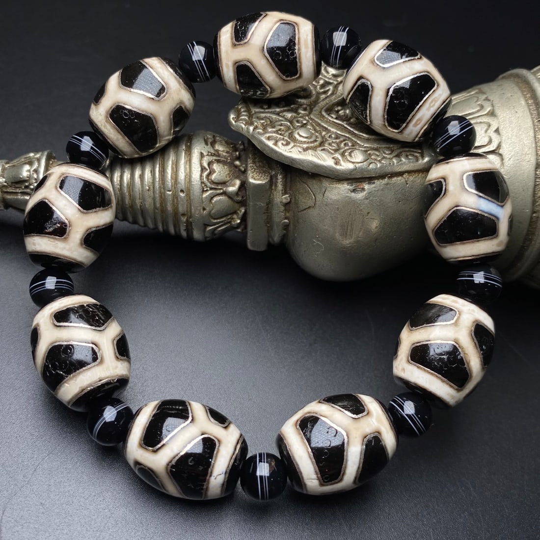 Tibetan DZI Agate Inlay Silver Wires Beads Bracelet - 4