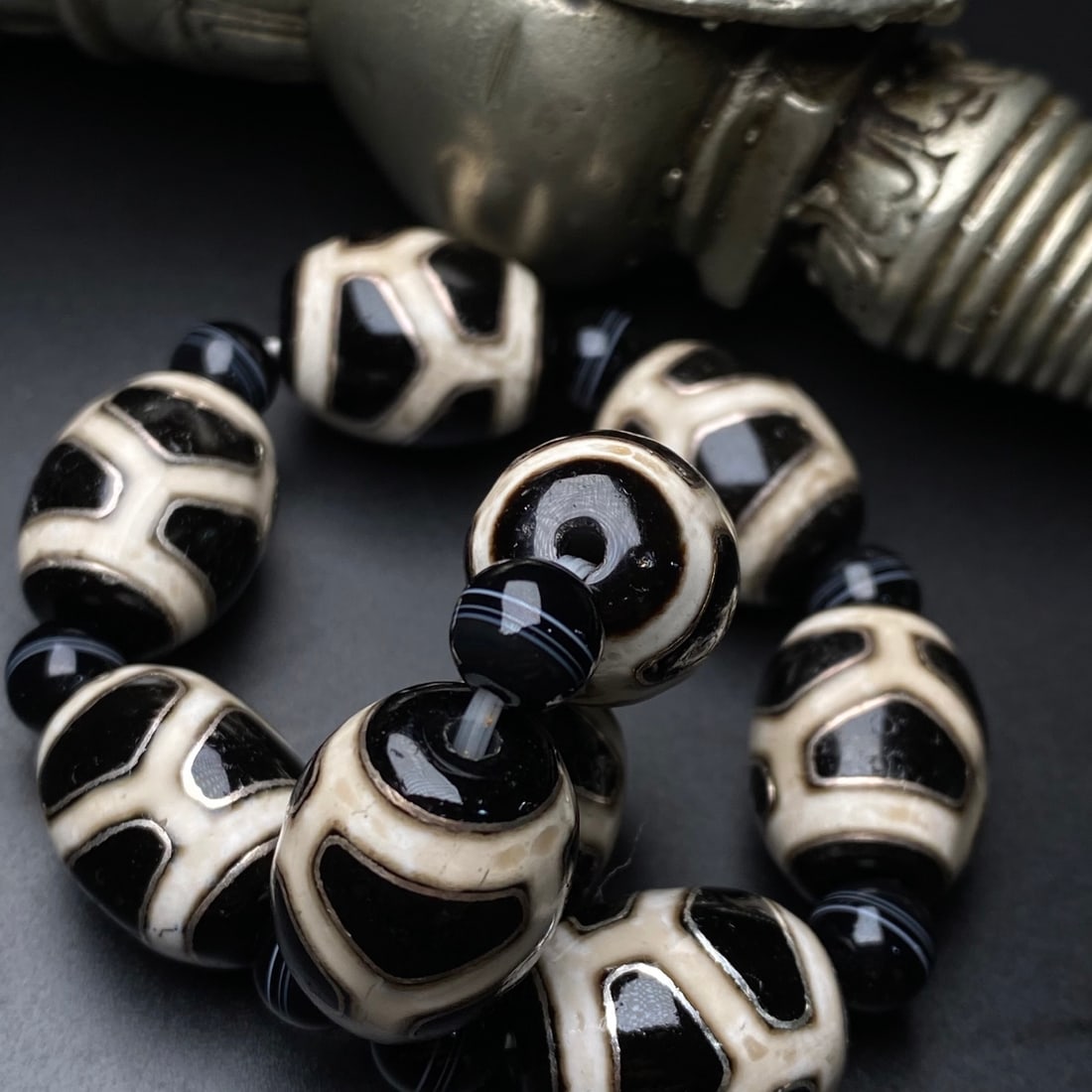 Tibetan DZI Agate Inlay Silver Wires Beads Bracelet - 9