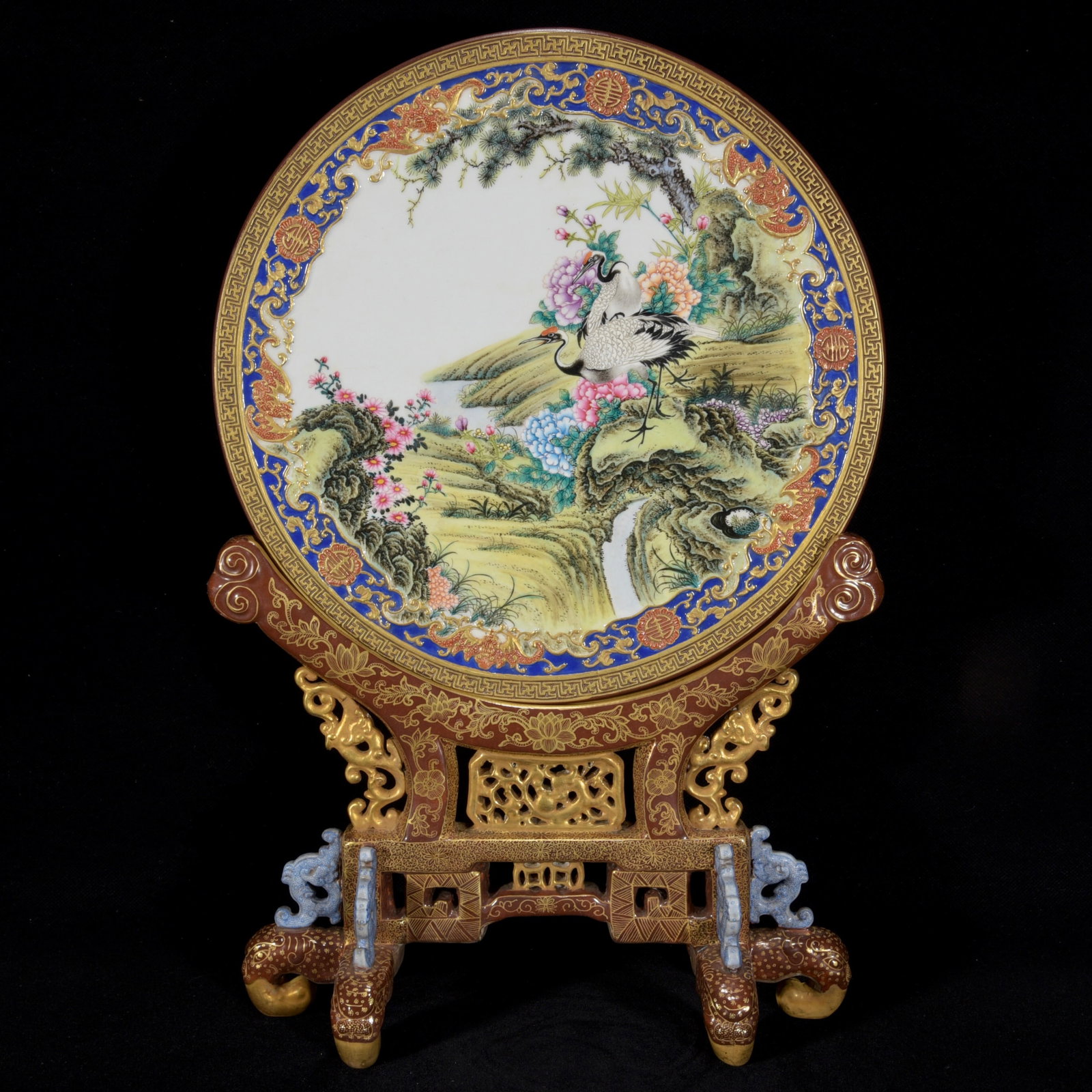 Porcelain Screen Gilt Gold Famille Rose w Pine Tree & Crane ,Qing Dynasty QianLong Mark: Title: Porcelain Screen Gilt Gold Famille Rose w Pine Tree & Crane ,Qing Dynasty QianLong Mark Origin: Chinese Date/Period: After1860 Materials: Porcelain Dimensions: Dimension: 460 x 310 (mm) 18.11