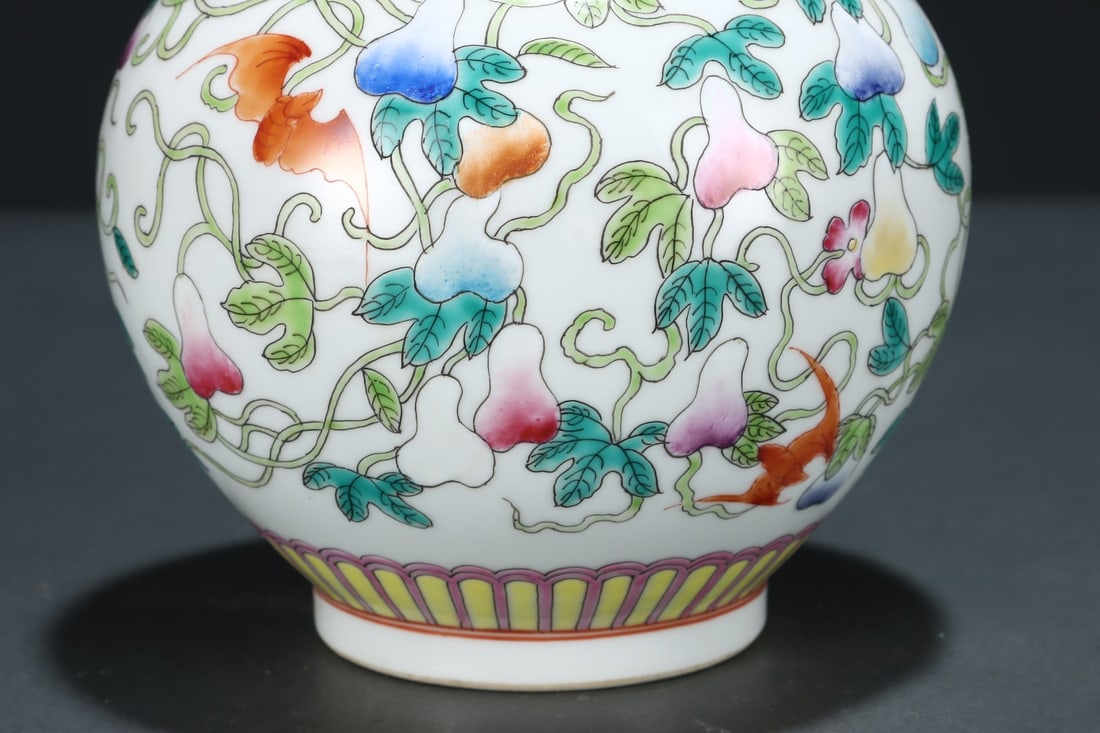 Gourd Shape Porcelain Vase Famille Rose w Gourd ,Qing Dynasty QianLong Mark - 5