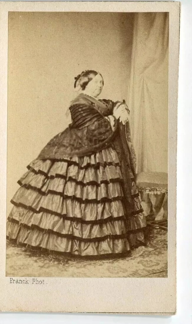 CDV Photo – Louise Marie Thérèse, Duchesse de Parme – French Nobility - 2
