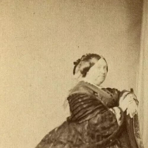 CDV Photo – Louise Marie Thérèse, Duchesse de Parme – French Nobility - 5