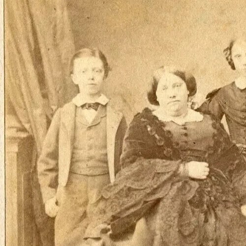 CDV Photo – Louise d'Artois, Duchess of Parma & Children c 1860s - 3