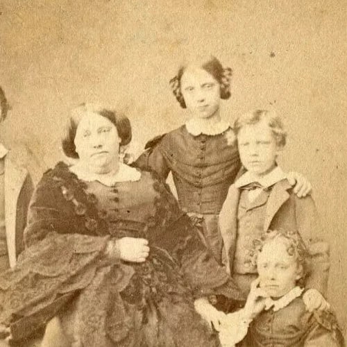 CDV Photo – Louise d'Artois, Duchess of Parma & Children c 1860s - 5