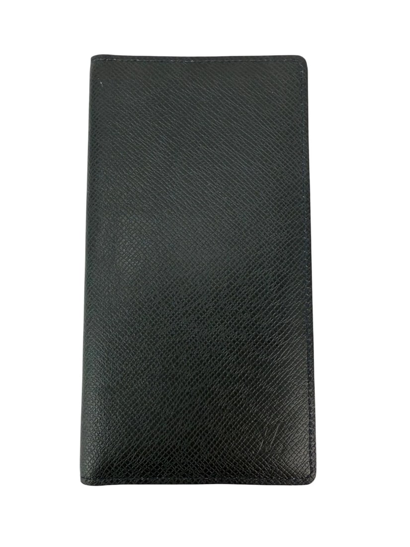 LOUIS VUITTON Taiga Brazza Long Bifold Dark Blue Leather Wallet: Title: LOUIS VUITTON Taiga Brazza Long Bifold Dark Blue Leather Wallet Description: Pre-Owned 100% Authentic LOUIS VUITTON Taiga Brazza Long Bifold Dark Blue Leather Wallet RATING: B+...Very Good,
