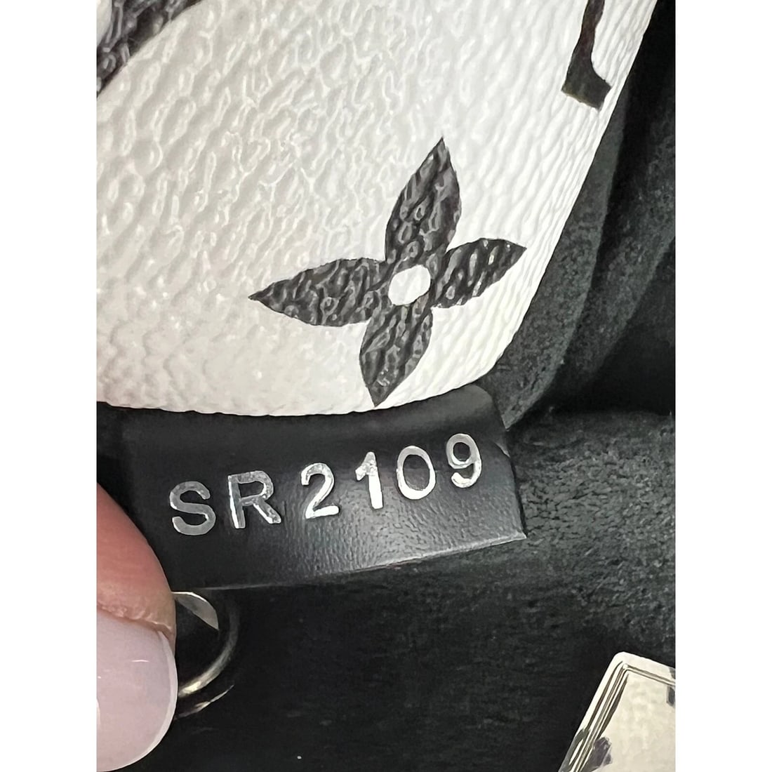 LOUIS VUITTON Hot Springs Backpack White Monogram and Patent Leather - 10
