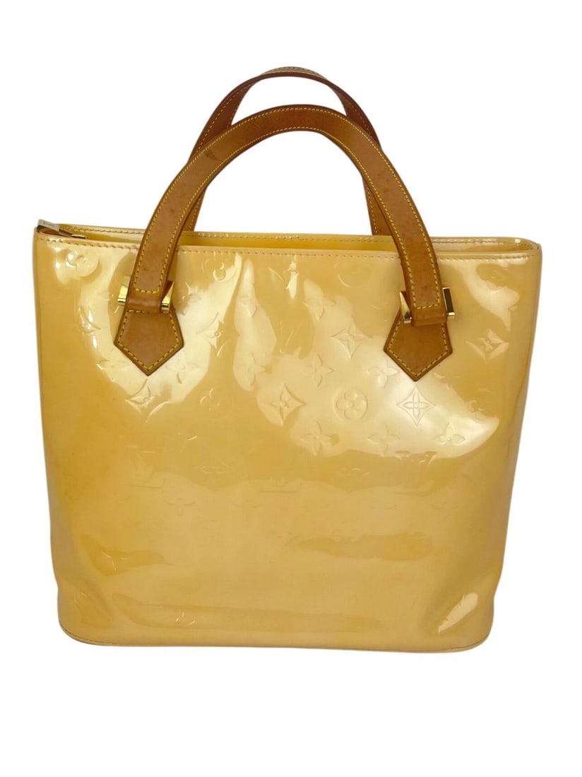Louis Vuitton Vintage Houston Vernis Patent Leather Yellow Shoulder Bag: Title: Louis Vuitton Vintage Houston Vernis Patent Leather Yellow Shoulder Bag Description: Pre-Owned 100% Authentic Louis Vuitton Vintage Houston Vernis Patent Leather Yellow Shoulder Bag RATING: