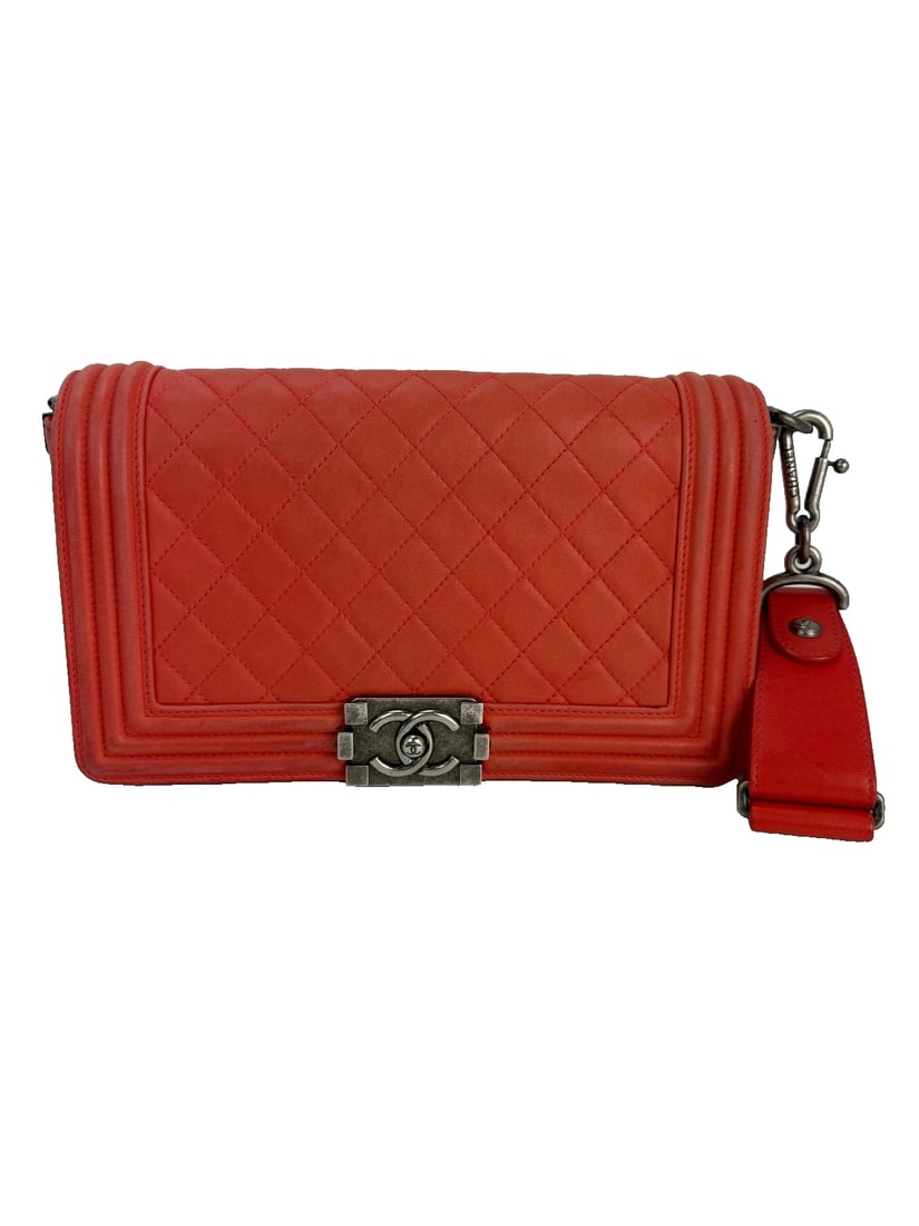 CHANEL Lambskin Quilted Medium Boy Red Flap Bag: Title: CHANEL Lambskin Quilted Medium Boy Red Flap Bag Description: Pre-Owned 100% Authentic CHANEL Lambskin Quilted Medium Boy Red Flap Bag RATING: B-...Good, well maintained, shows some signs of wea