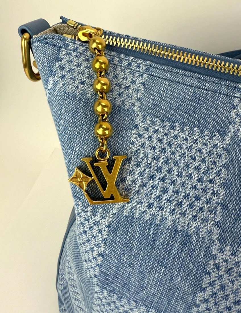 Louis Vuitton Damier Denim Vagabond hobo Handbag - 12