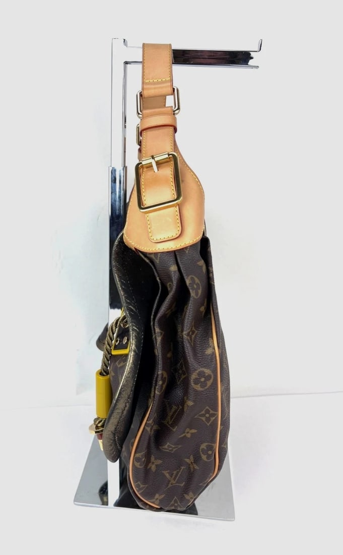 Louis Vuitton Monogram Kalahari GM Shoulder Bag - 10