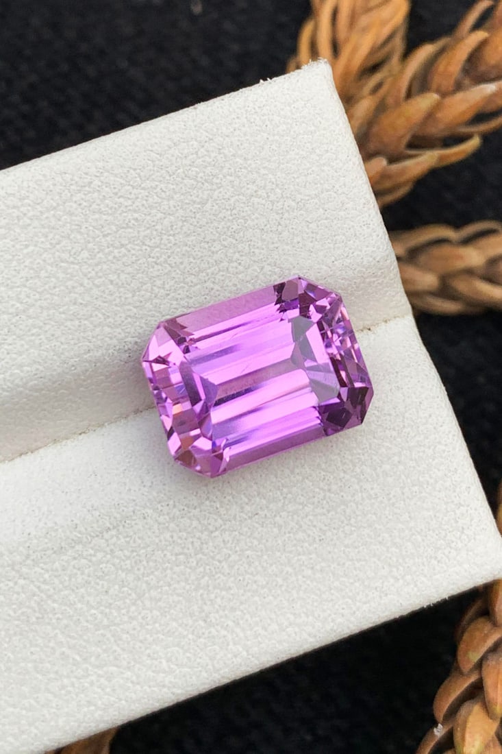 Lilac Kunzite Gemstone For Ring Making, Emerald Cut Kunzite Loose Gemstone - 2