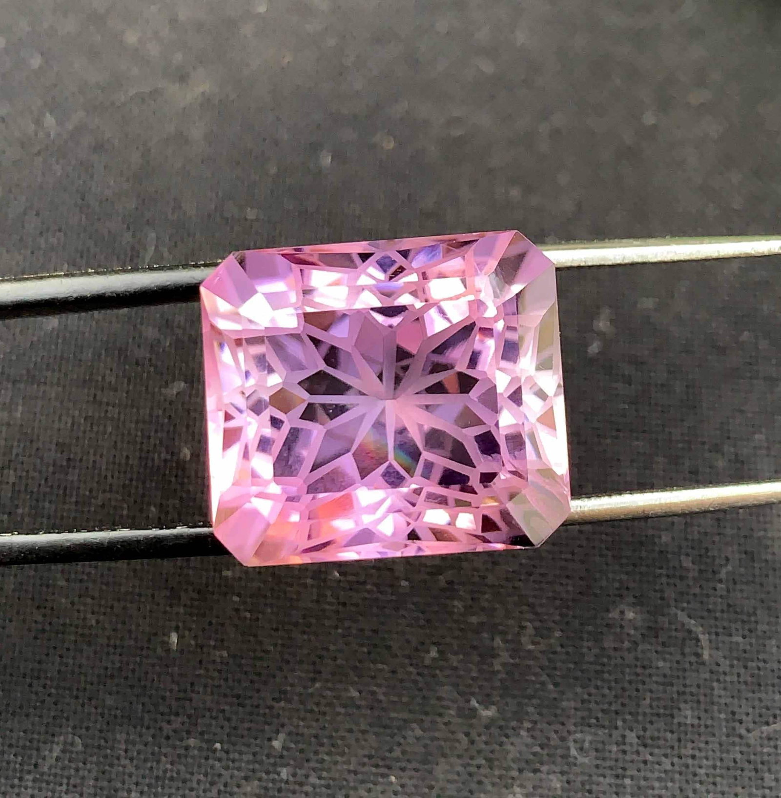 Flower Cut Amethyst Gemstone: Pinkish Purple, 17.65 Carats - 2