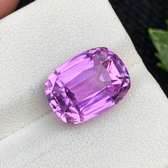 Deep Pink Kunzite Stone For Ring Making, Natural Kunzite Gemstone, 7.85 CT (1 of 3)